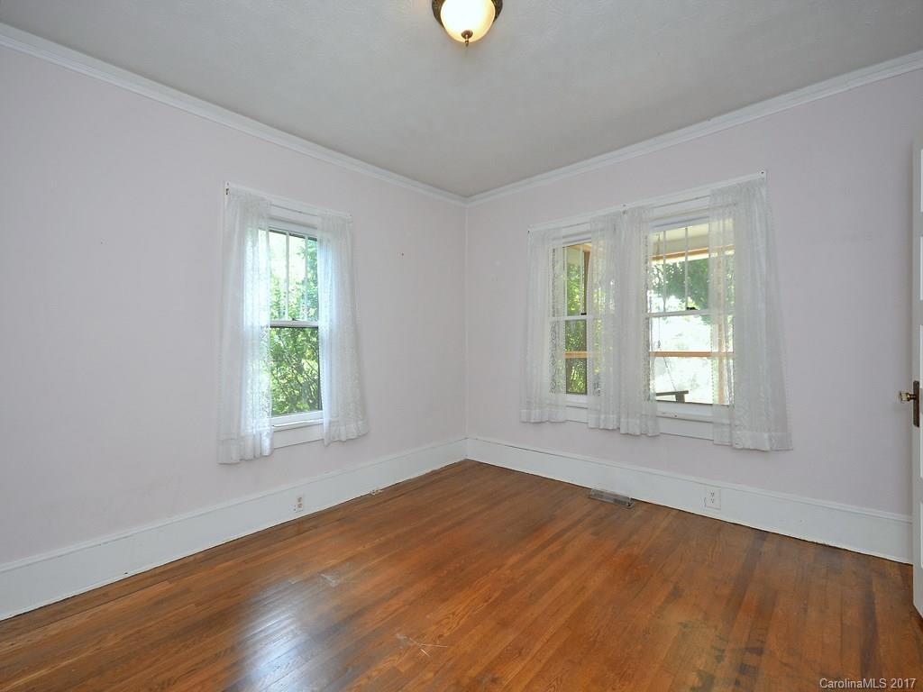 113 S Main Street Weaverville NC 28787