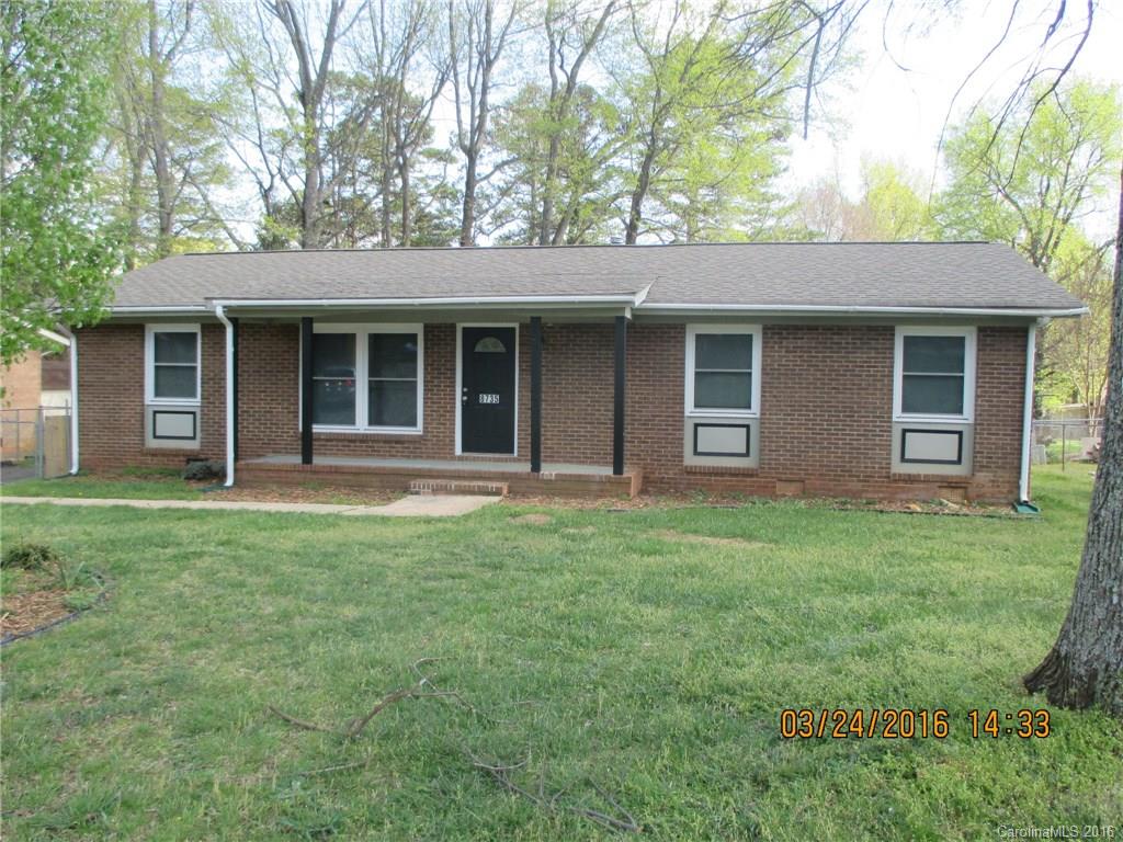 8735 Farmwood Court Charlotte NC 28214