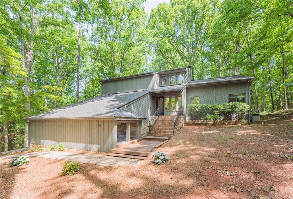 13631 Woody Point Road Charlotte NC 28278