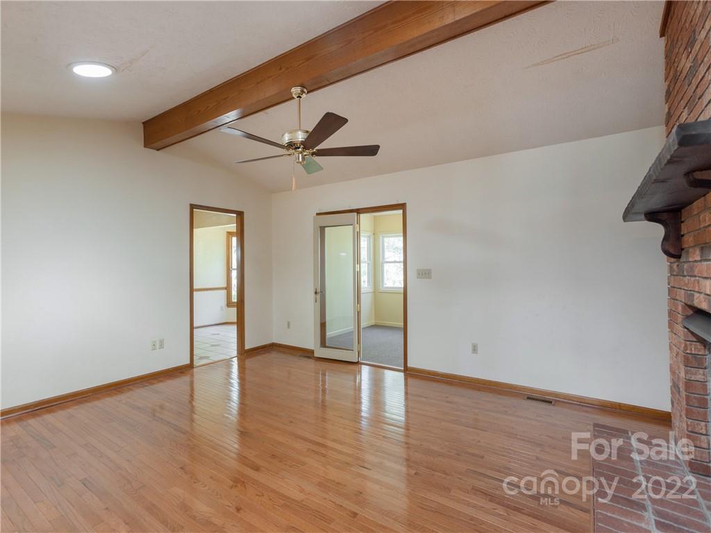 185 Mountain Valley Drive Hendersonville NC 28739