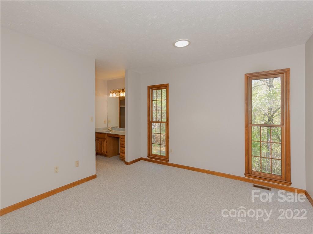 185 Mountain Valley Drive Hendersonville NC 28739