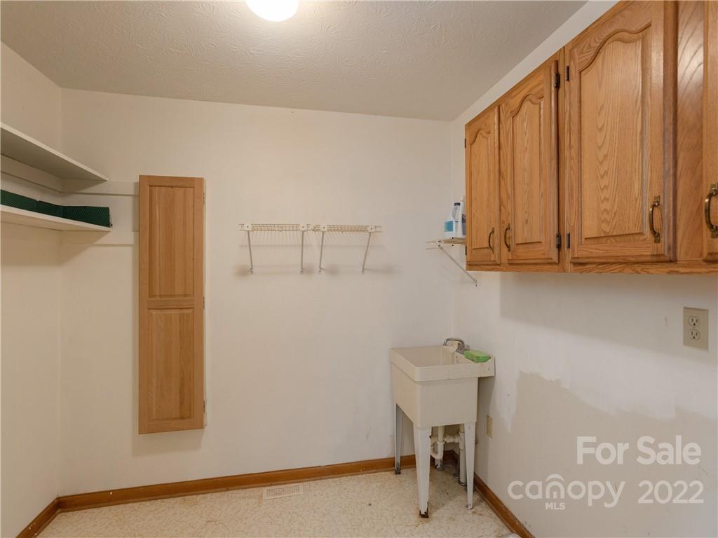 185 Mountain Valley Drive Hendersonville NC 28739