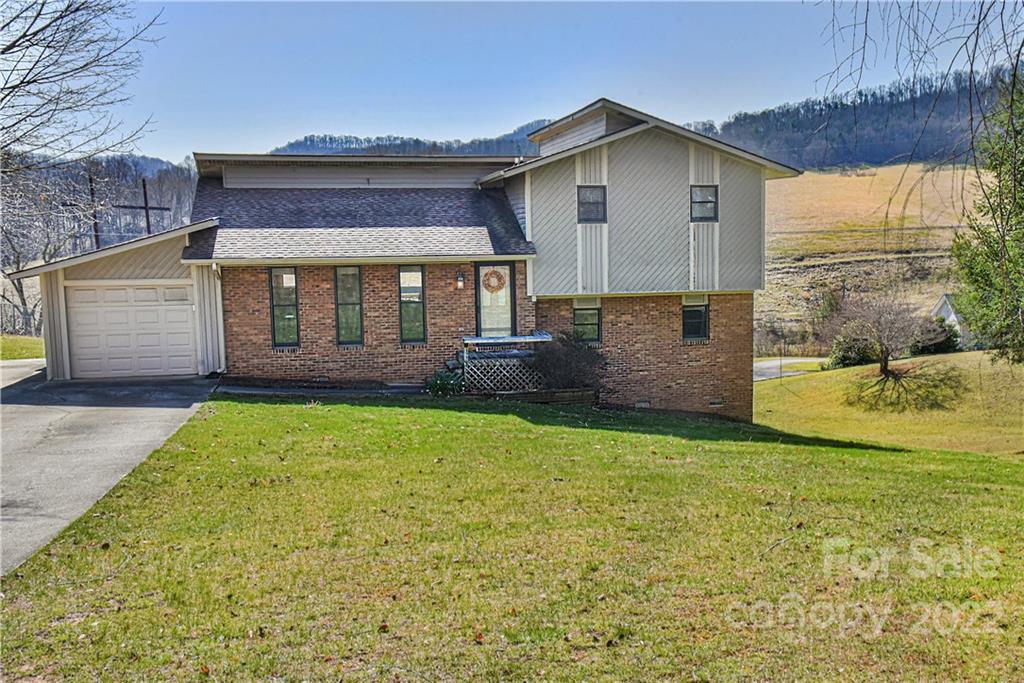 19 Sun Up Lane Candler NC 28715