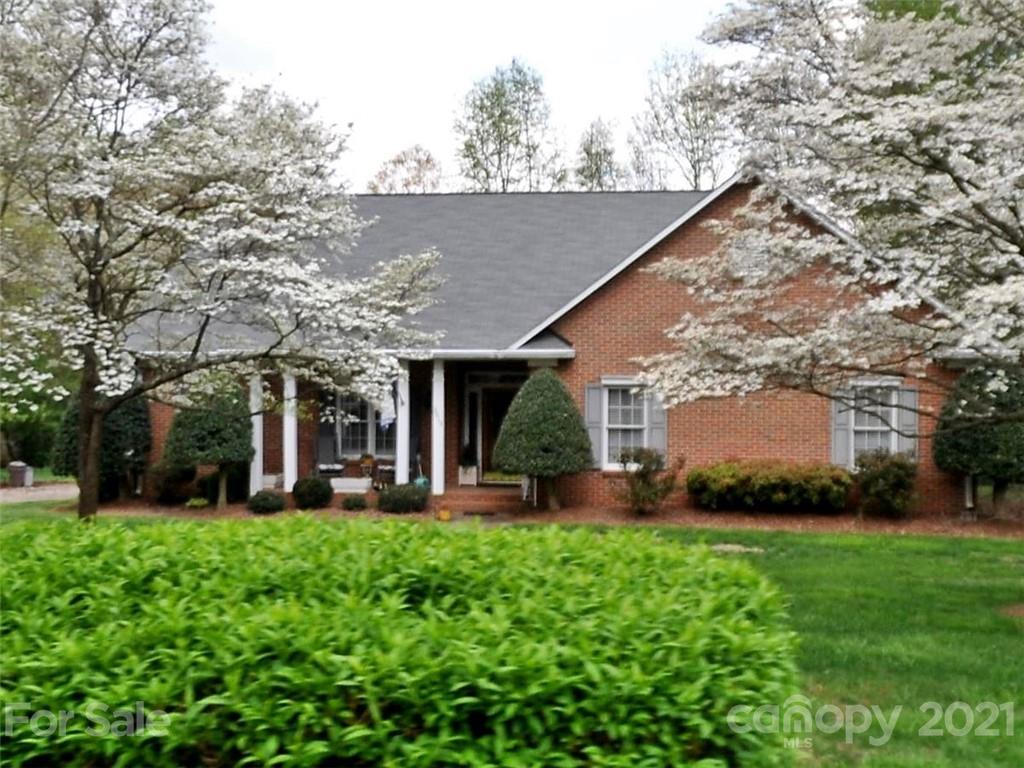 2015 Burgandy Drive Charlotte NC 28262