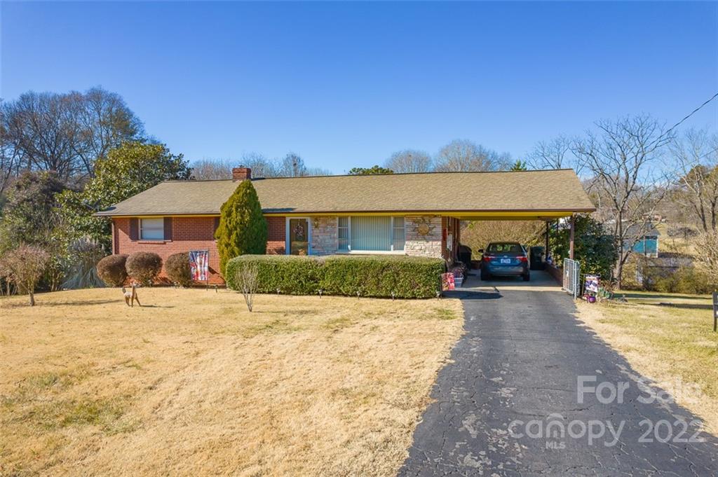 1473 21st Street NE Hickory NC 28601
