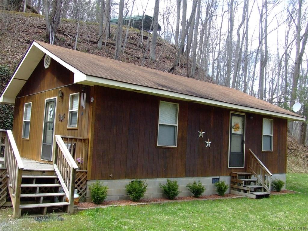16 Cardinal Lane Clyde NC 28721