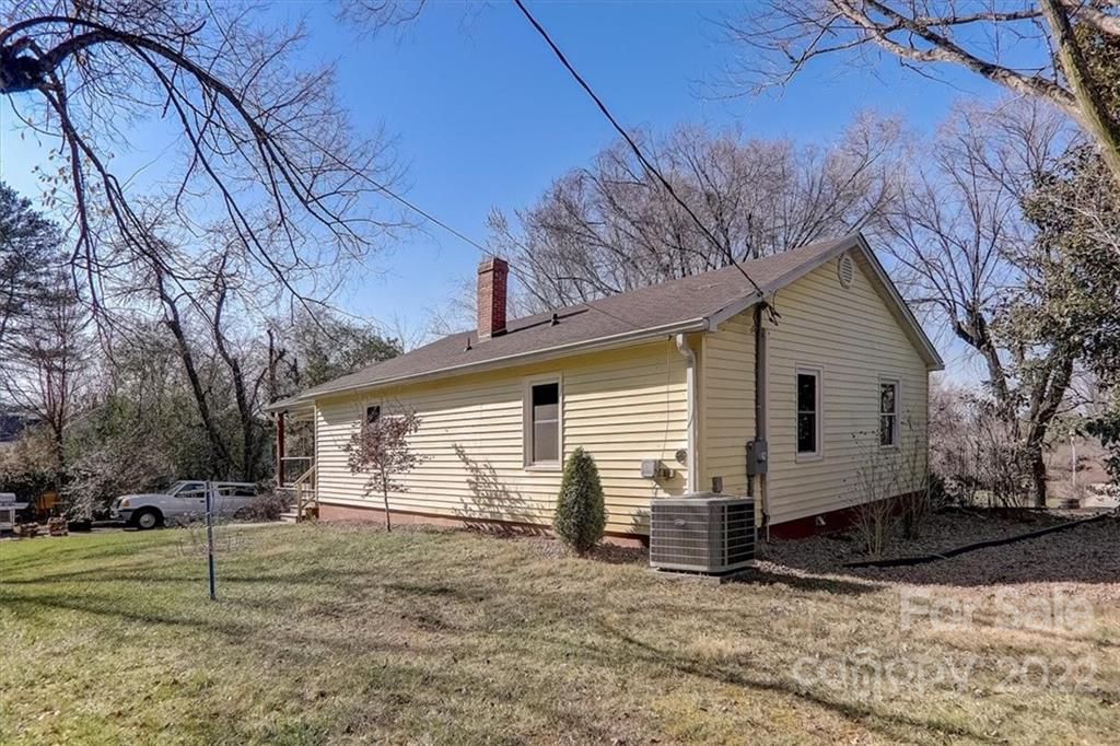 7 Chestnut Street Weaverville NC 28787