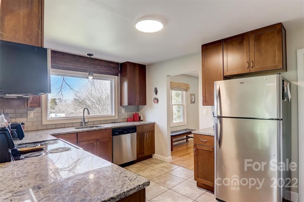 7 Chestnut Street Weaverville NC 28787