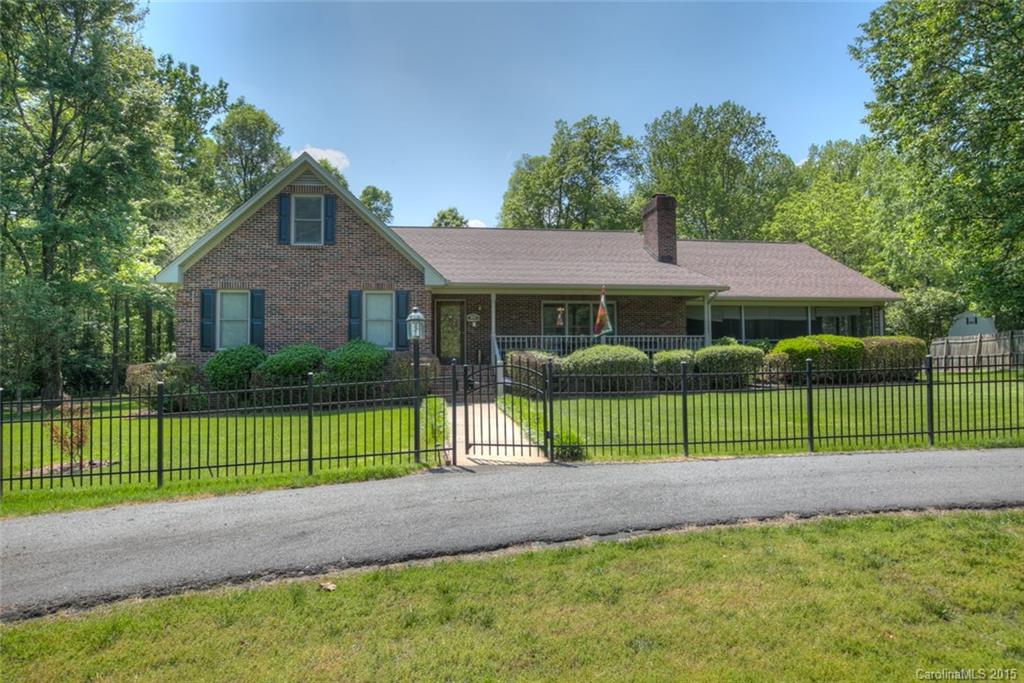 1046 Dooley Drive Charlotte NC 28227