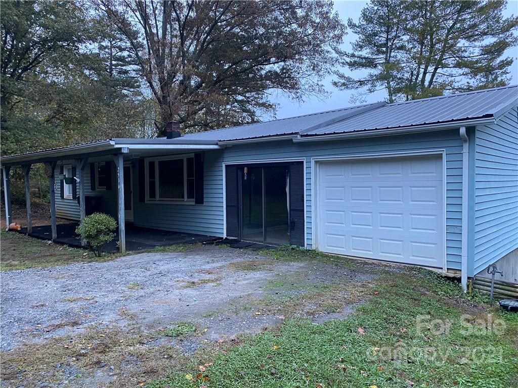 2516 Collins Street Lenoir NC 28645
