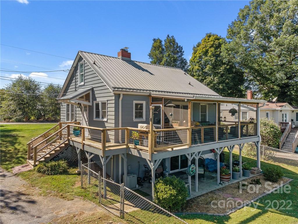 33 Skyland Circle Asheville NC 28804