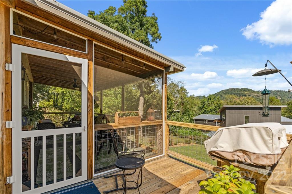 33 Skyland Circle Asheville NC 28804
