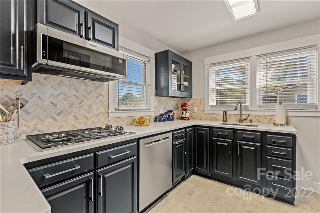33 Skyland Circle Asheville NC 28804