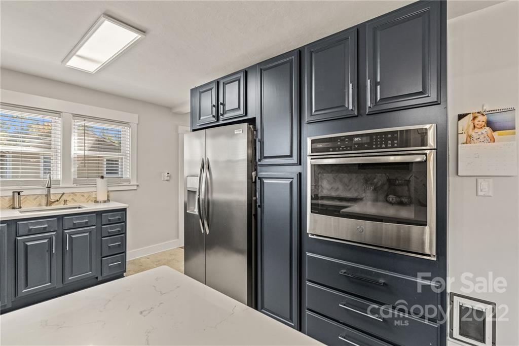 33 Skyland Circle Asheville NC 28804