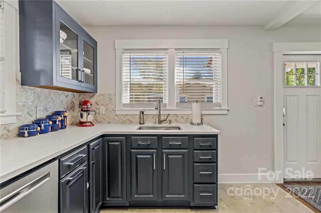 33 Skyland Circle Asheville NC 28804