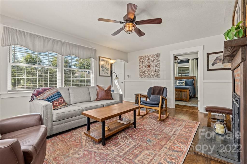 33 Skyland Circle Asheville NC 28804