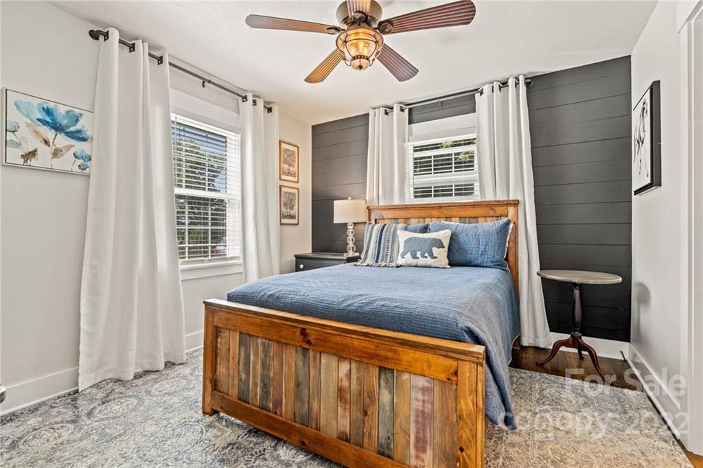 33 Skyland Circle Asheville NC 28804