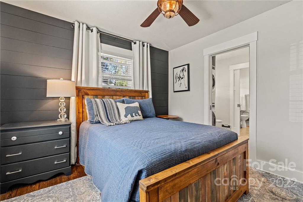 33 Skyland Circle Asheville NC 28804
