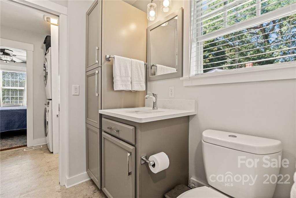 33 Skyland Circle Asheville NC 28804