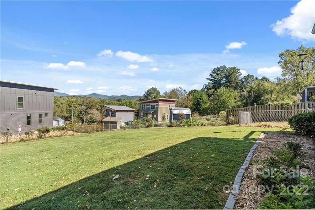 33 Skyland Circle Asheville NC 28804