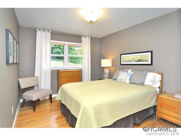 54 Crabapple Lane Asheville NC 28804