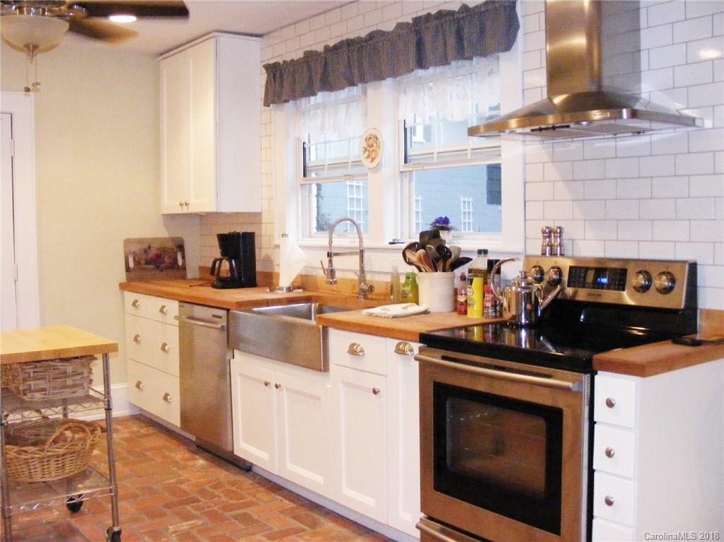 254 Bailey Road Candler NC 28715