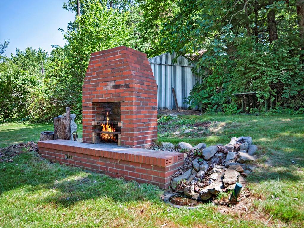 21 Deleuil Drive Asheville NC 28806
