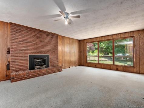 21 Deleuil Drive Asheville NC 28806