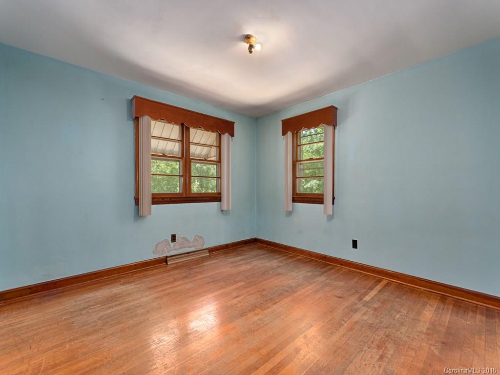 21 Deleuil Drive Asheville NC 28806