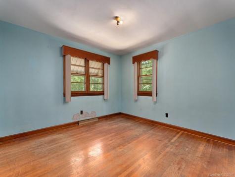21 Deleuil Drive Asheville NC 28806