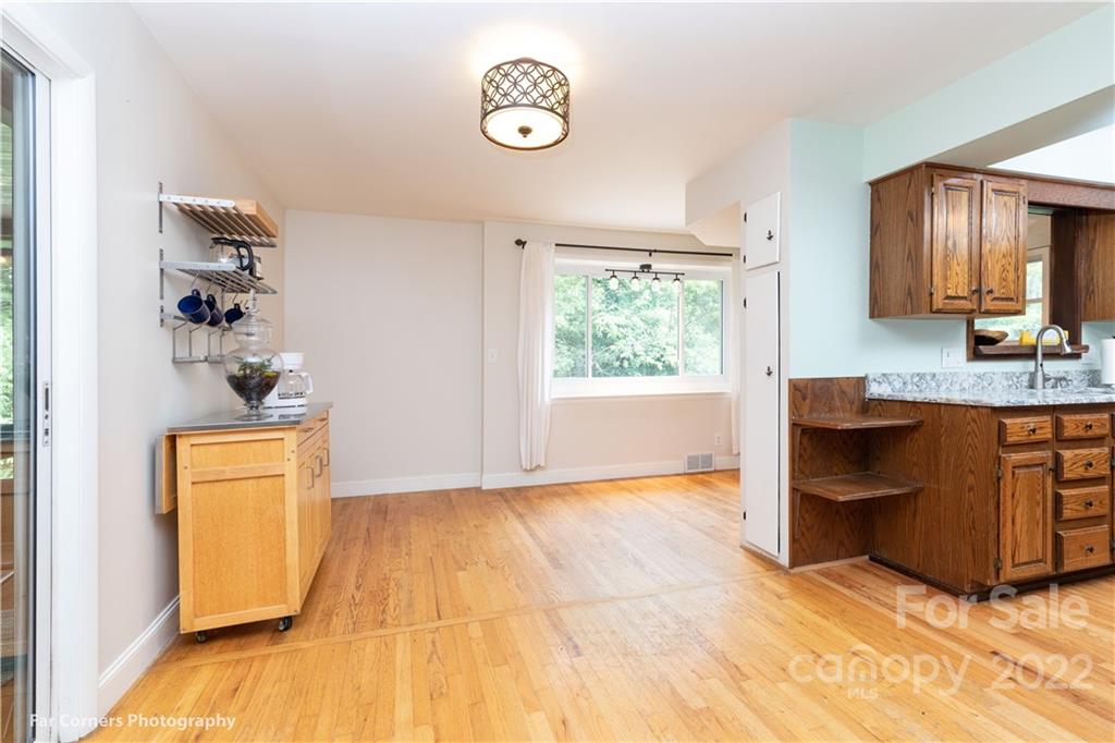 27 Leisure Mountain Road Asheville NC 28804