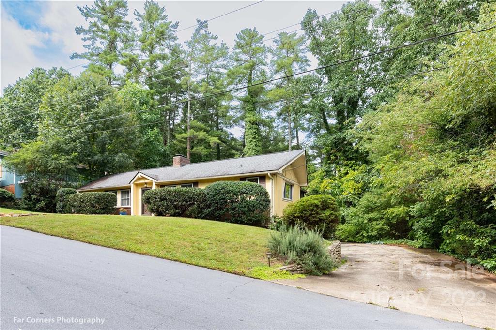 27 Leisure Mountain Road Asheville NC 28804