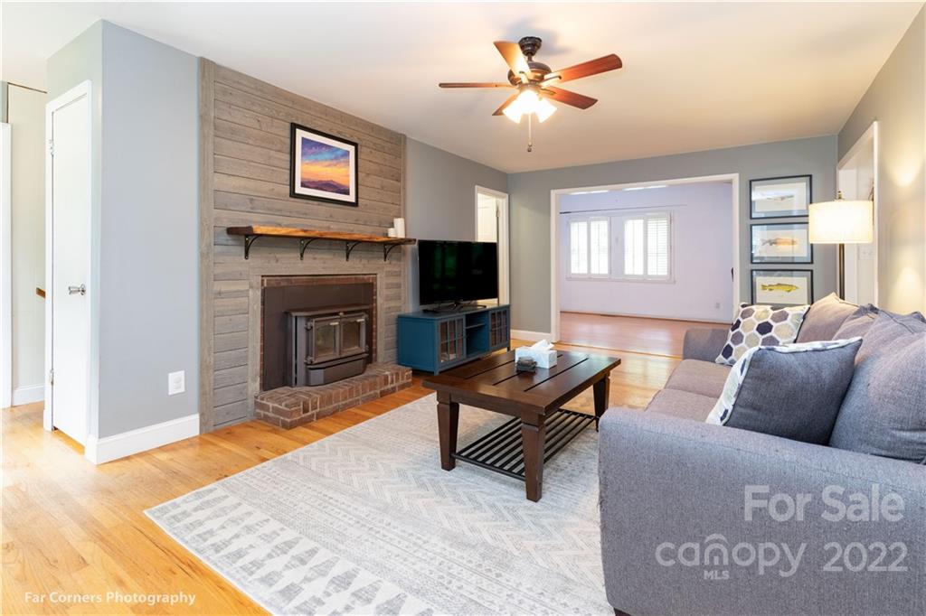 27 Leisure Mountain Road Asheville NC 28804