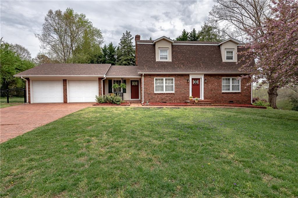 2004 10th Street Lane NW Hickory NC 28601