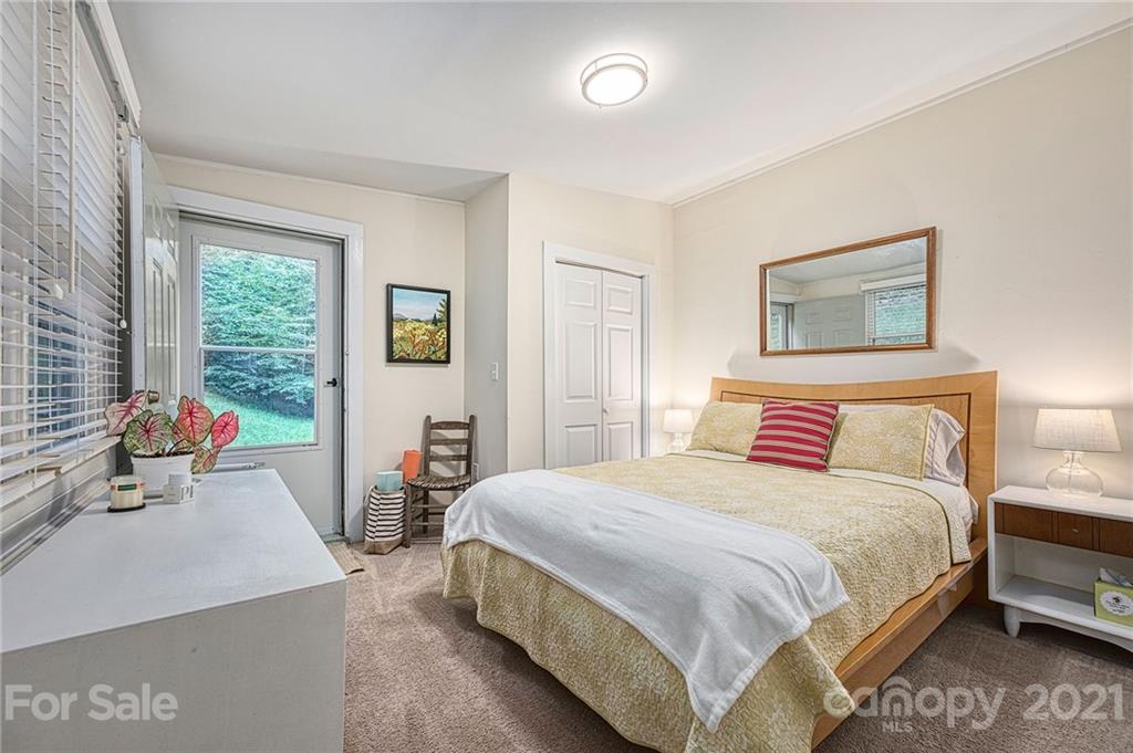 16 Lowell Street Asheville NC 28803
