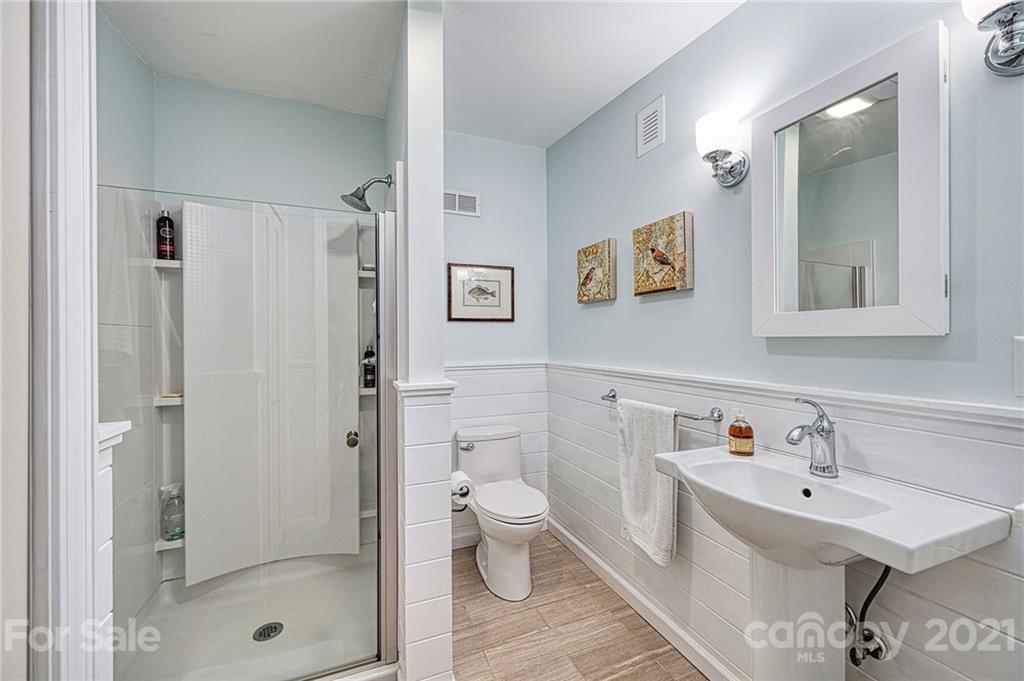 16 Lowell Street Asheville NC 28803