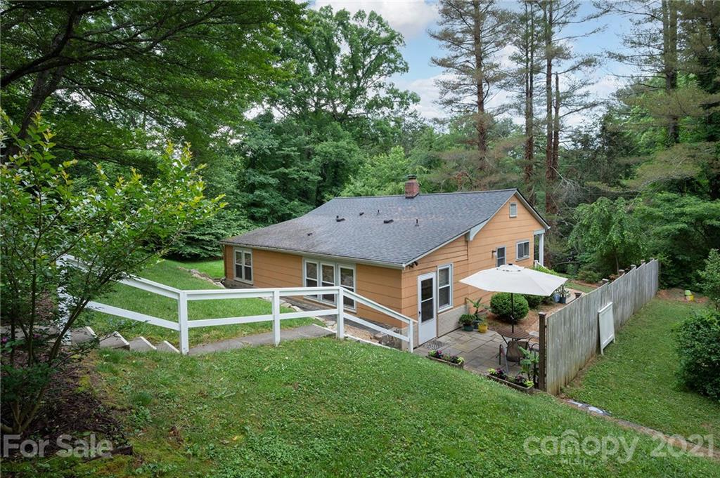 16 Lowell Street Asheville NC 28803