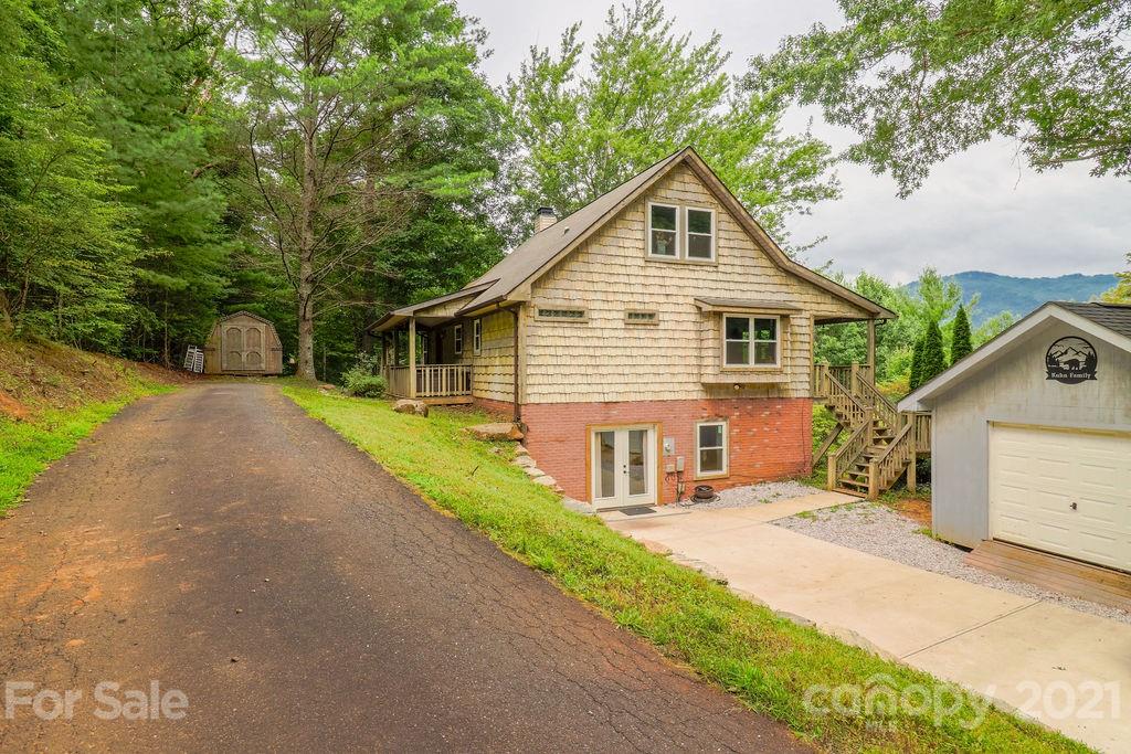 218 Hamlet Drive Burnsville NC 28714