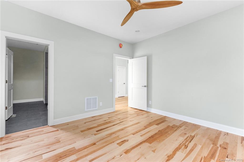 20 Wildwood Park Weaverville NC 28787