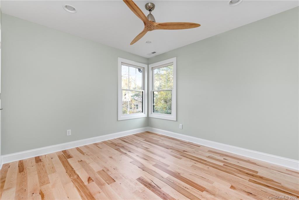 20 Wildwood Park Weaverville NC 28787