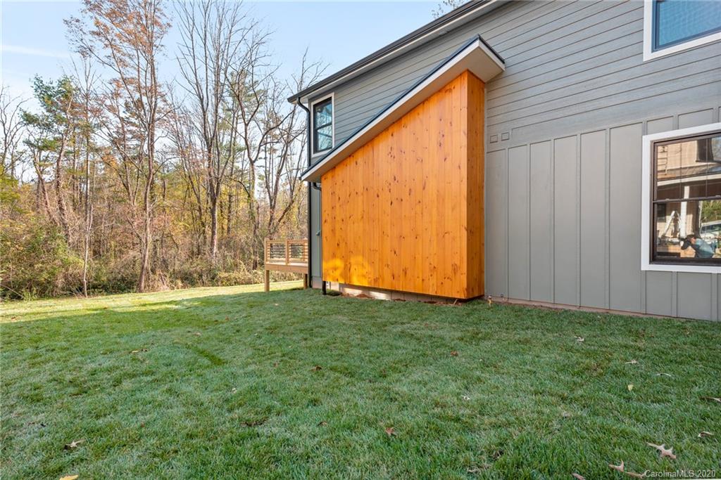 20 Wildwood Park Weaverville NC 28787