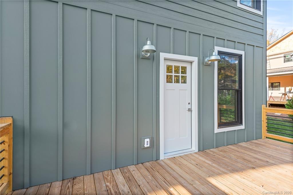 20 Wildwood Park Weaverville NC 28787