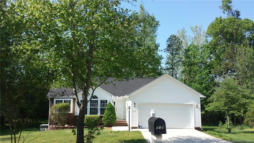 915 Oxford Court Concord NC 28025