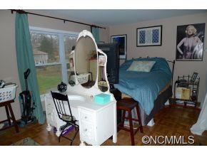 24 Shelburne Drive Asheville NC 28806