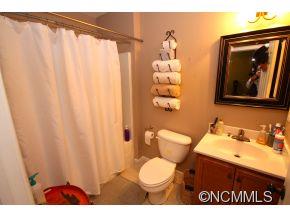 24 Shelburne Drive Asheville NC 28806