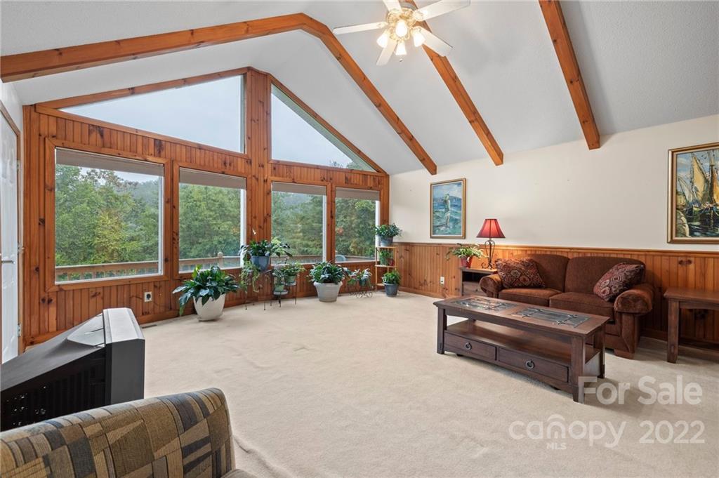 179 Piney Heaven Drive Bakersville NC 28705