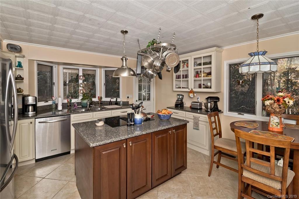 360 Hunt Estates Drive Waynesville NC 28786