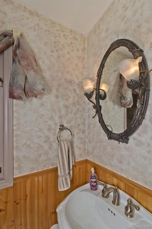 360 Hunt Estates Drive Waynesville NC 28786