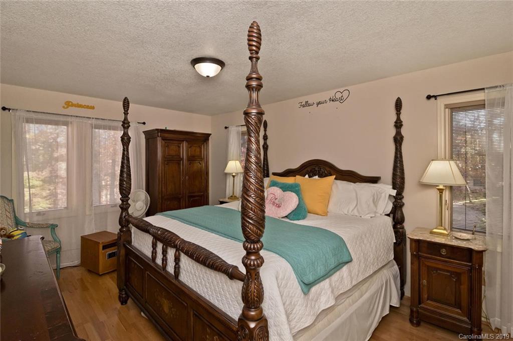 360 Hunt Estates Drive Waynesville NC 28786