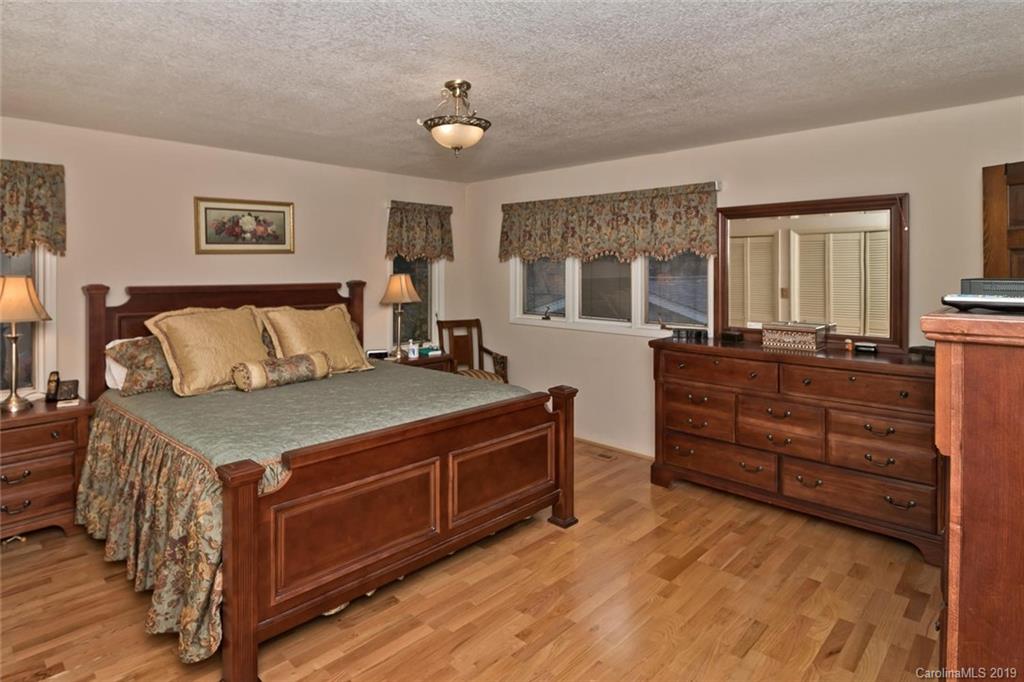 360 Hunt Estates Drive Waynesville NC 28786